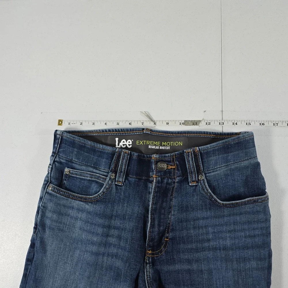 Lee Extreme Motion Regular Bootcut Jeans Mens 30x32 Medium Wash Blue 112353923